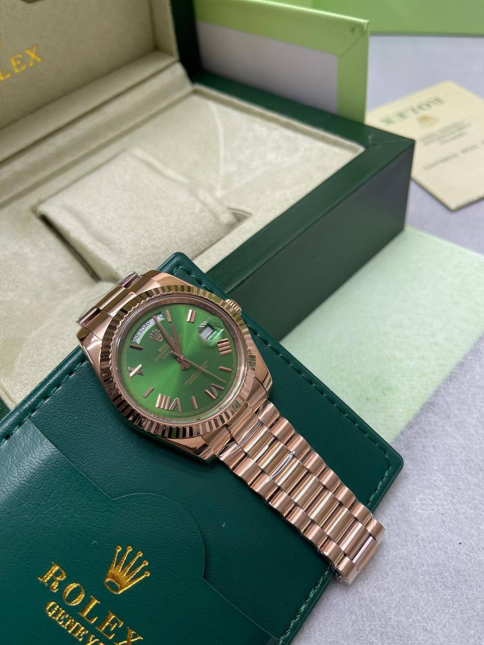 Rolex Day-Date Roman Green Dial Fluted Bezel Watch with Rose Gold Bracelet Mens Watches Best Sale UK Reps AAA Quality