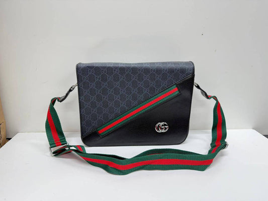 Gucci Black/Grey with Red Stripe GG Supreme Canvas/Leather Messenger Bag Mens Crossbody Bag Best Sale UK Reps AAA Quality