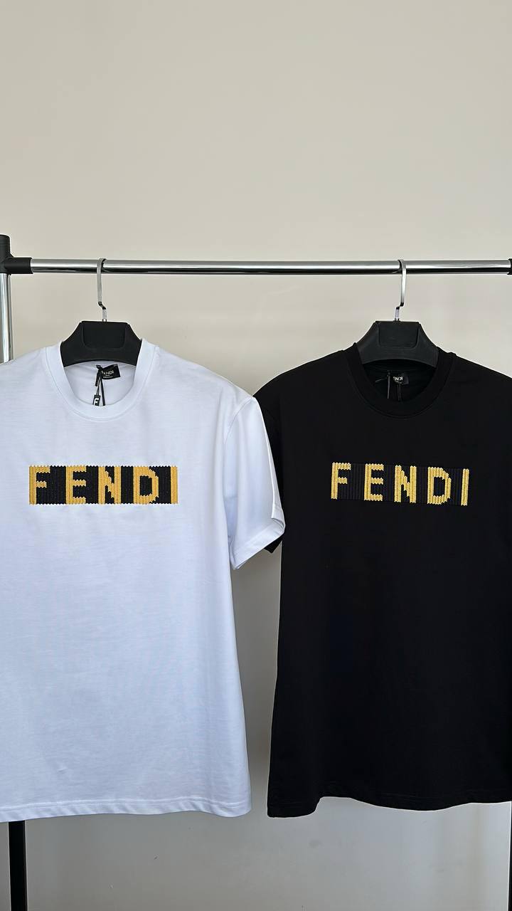 Fendi Logo Print Relaxed Fit Crew Neck T-Shirt Mens in 2 Colors Best Sale UK Reps AAA Quality