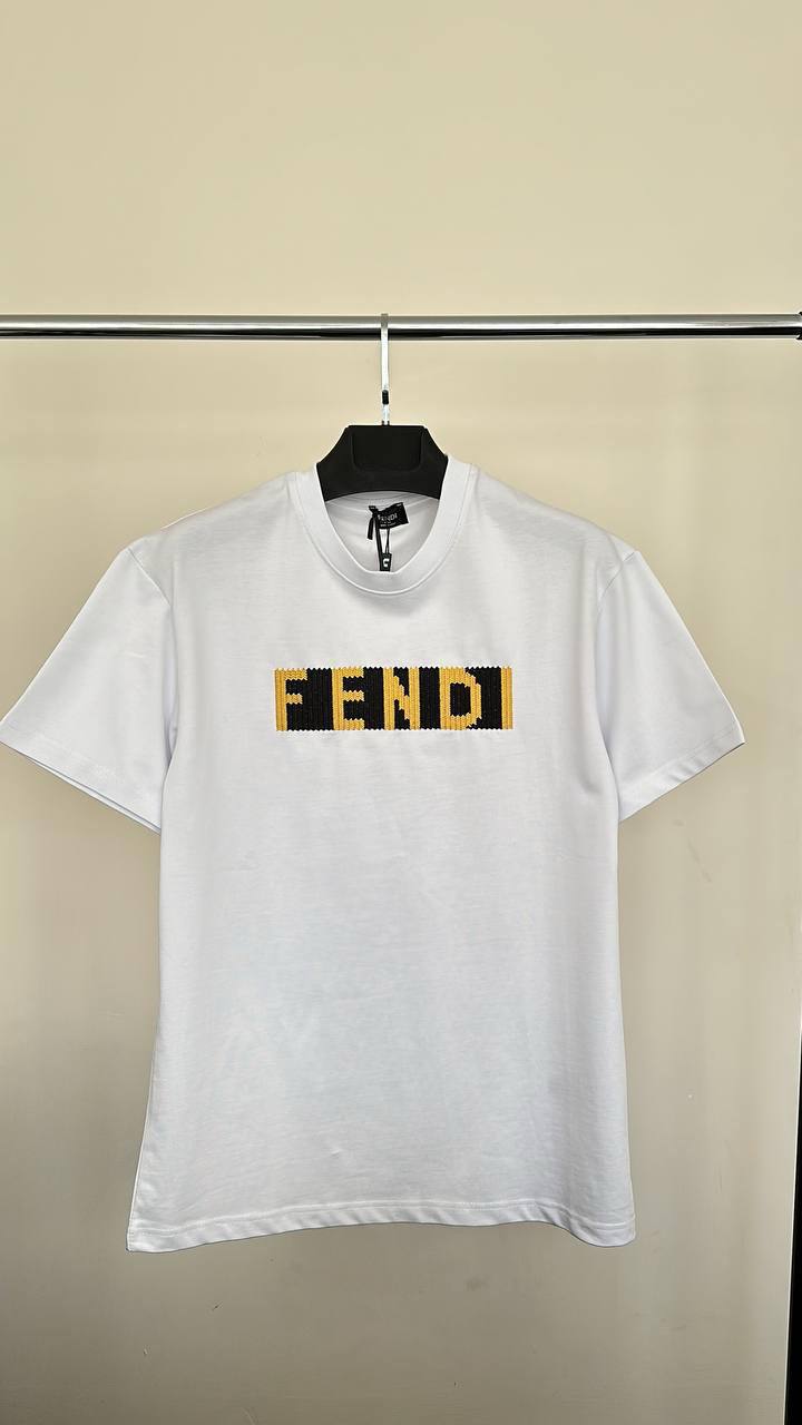 Fendi Logo Print Relaxed Fit Crew Neck T-Shirt Mens in 2 Colors Best Sale UK Reps AAA Quality