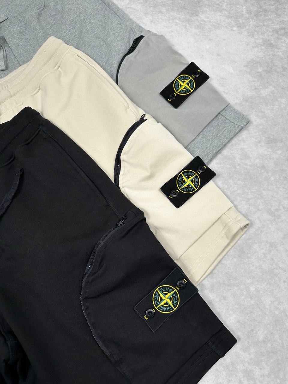 Stone Island Zip Pocket Cargo Bermuda Shorts Mens in Multiple Colors Best Sale UK Reps AAA Quality
