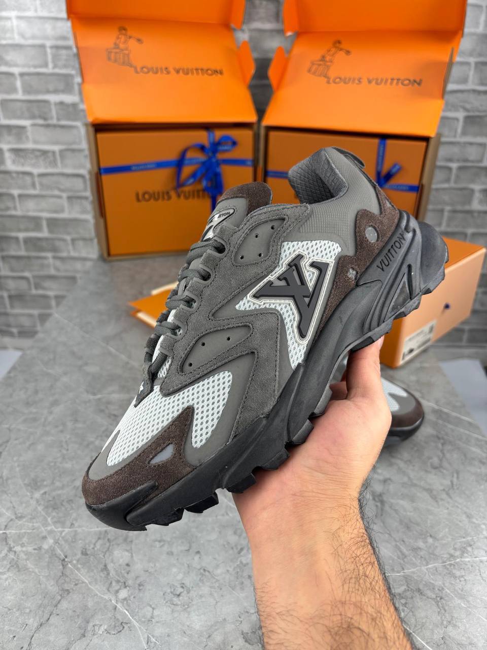 Louis Vuitton Runner Tactic Trainer Sneakers Grey Mens UK Reps AAA Quality