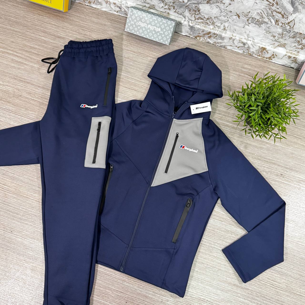 Berghaus Woven Fleece Tracksuits Mens in Multiple Colors Best Sale UK Reps AAA Quality