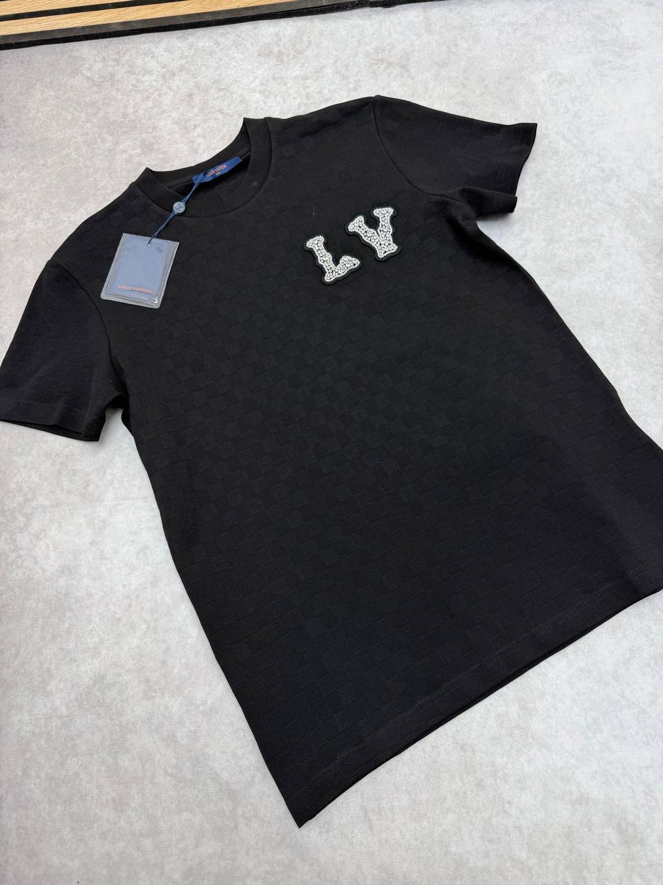 Louis Vuitton Cotton Pique with Embroidered LV in Multiple Colors T-Shirt UK Reps AAA Quality