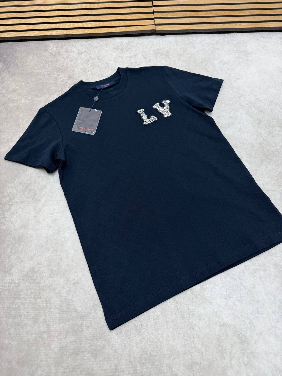 Louis Vuitton Cotton Pique with Embroidered LV in Multiple Colors T-Shirt UK Reps AAA Quality