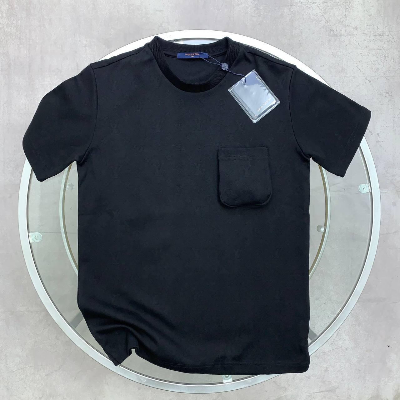 Louis Vuitton Signature Pocket Mens T-Shirt in Multiple Colors UK Reps AAA Quality