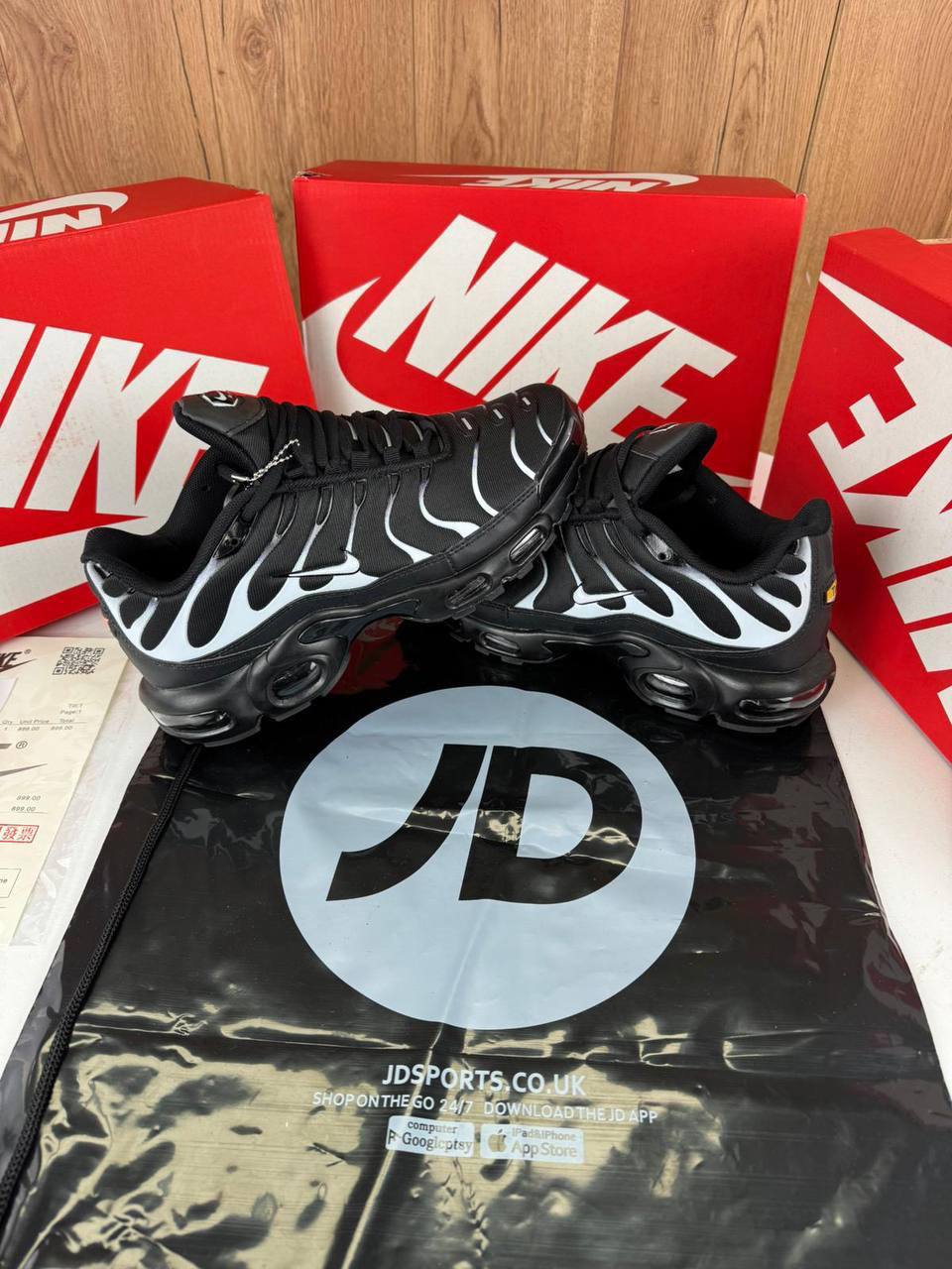 Nike Air Max Plus TN Drift Black White Mens Trainers Best Sale UK Reps AAA Quality