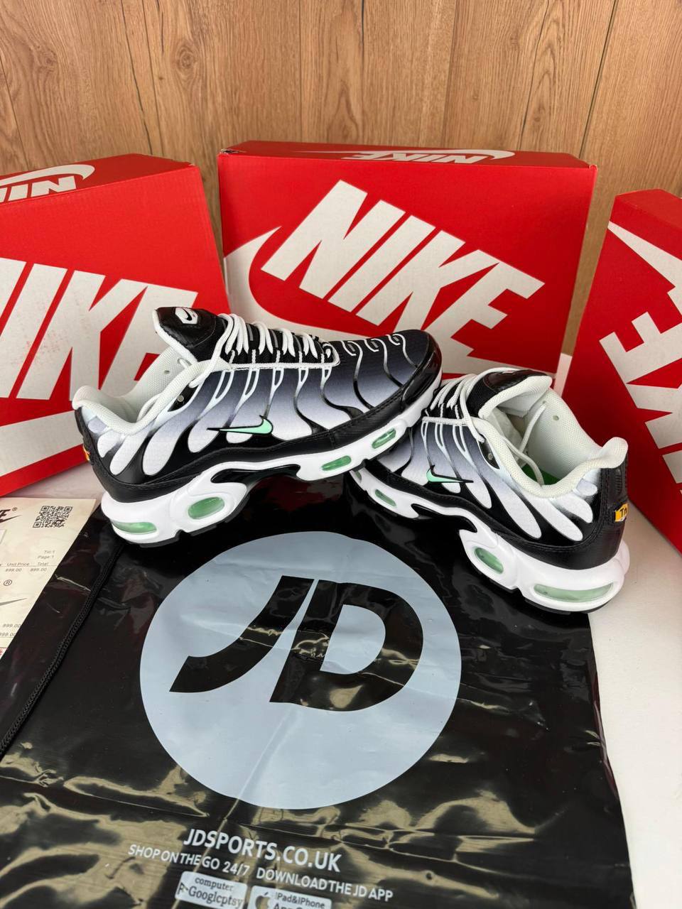Nike Air Max Plus TN White Black Reflect Silver Fresh Mint Mens Trainers Best Sale UK Reps AAA Quality