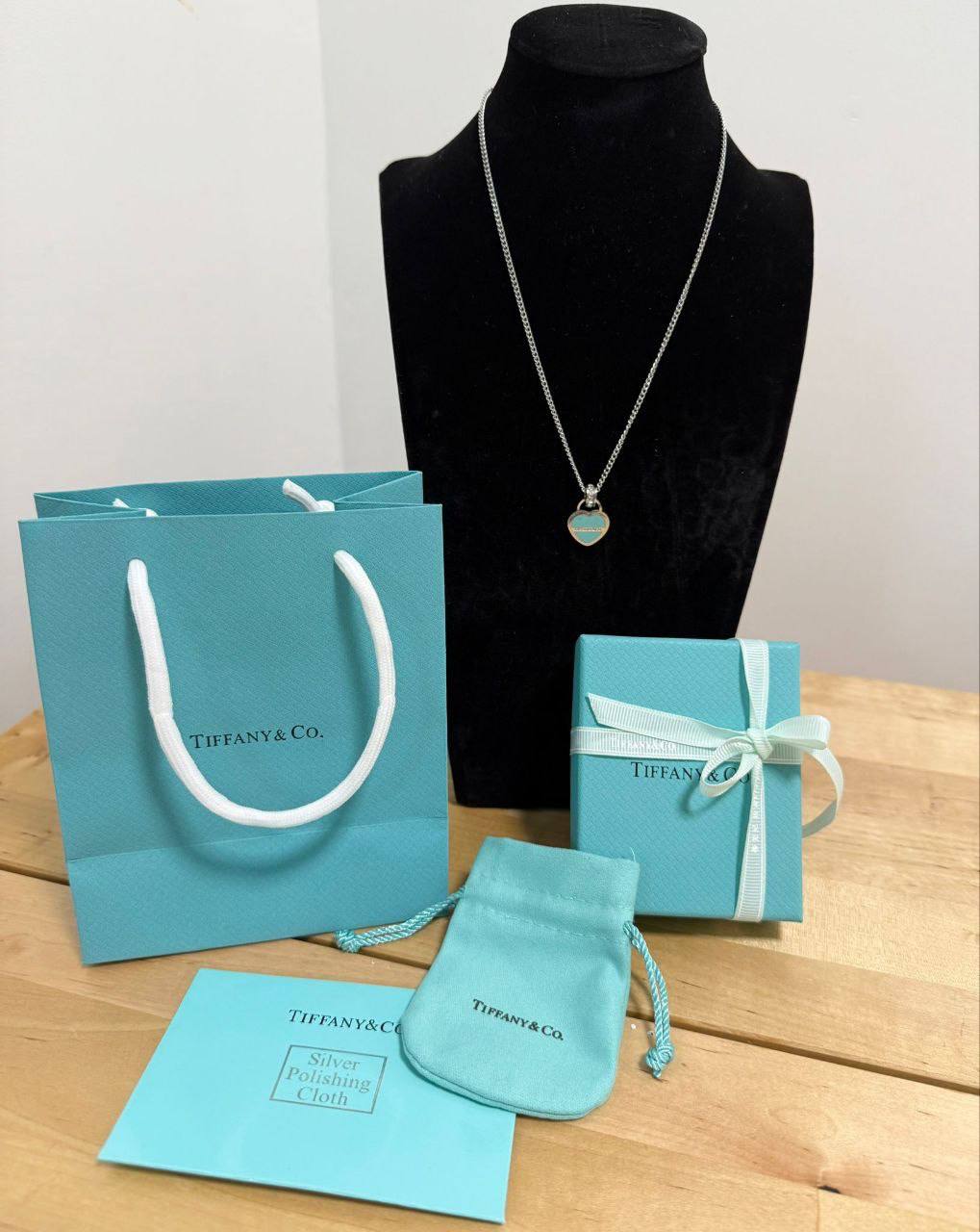 Van Cleef & Arpels Blue Double Heart Tag Necklace Womens UK Reps AAA Quality