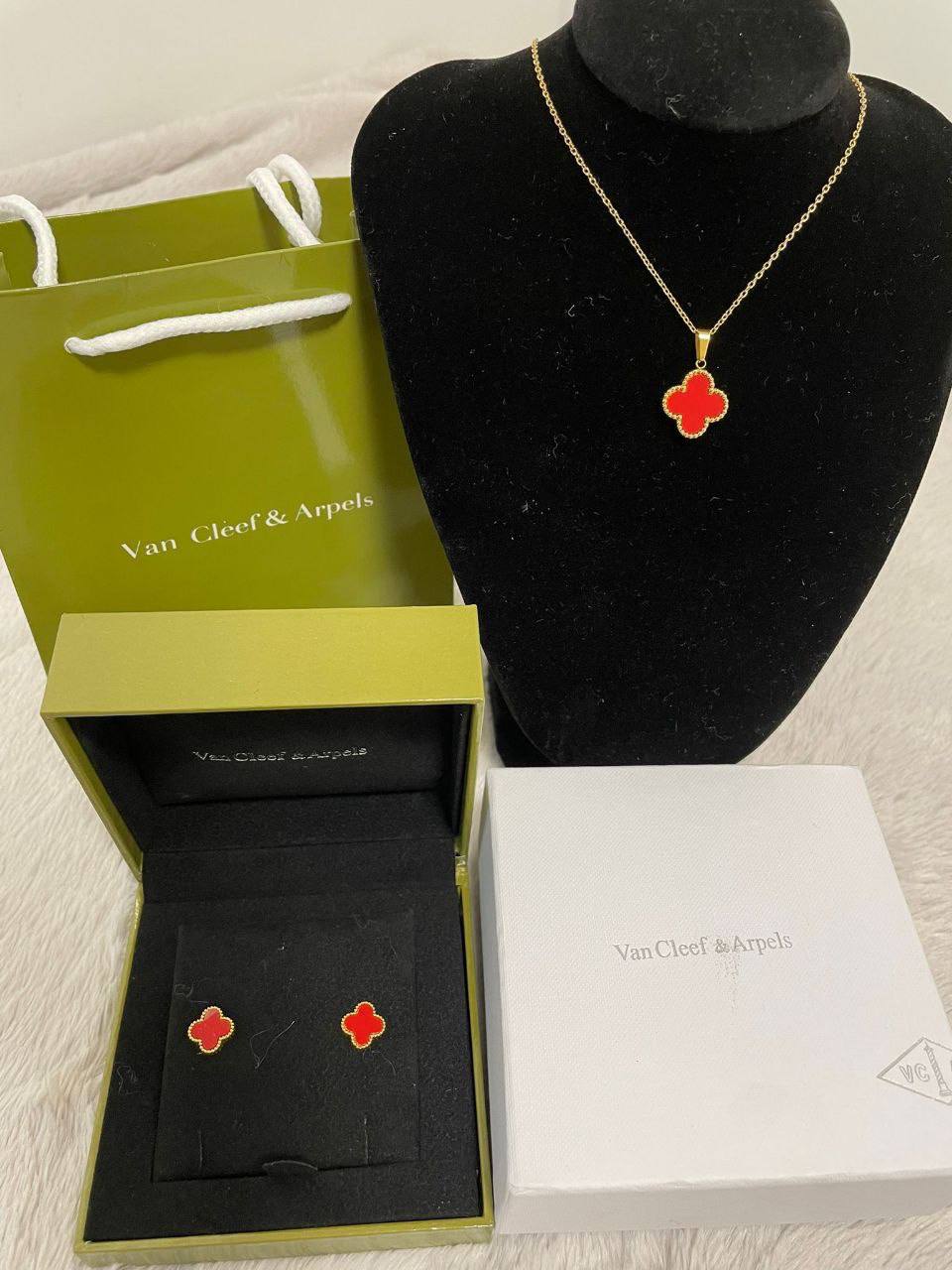 Van Cleef & Arpels Alhambra Gold Tone Necklace & Earrings Set Womens UK Reps AAA Quality