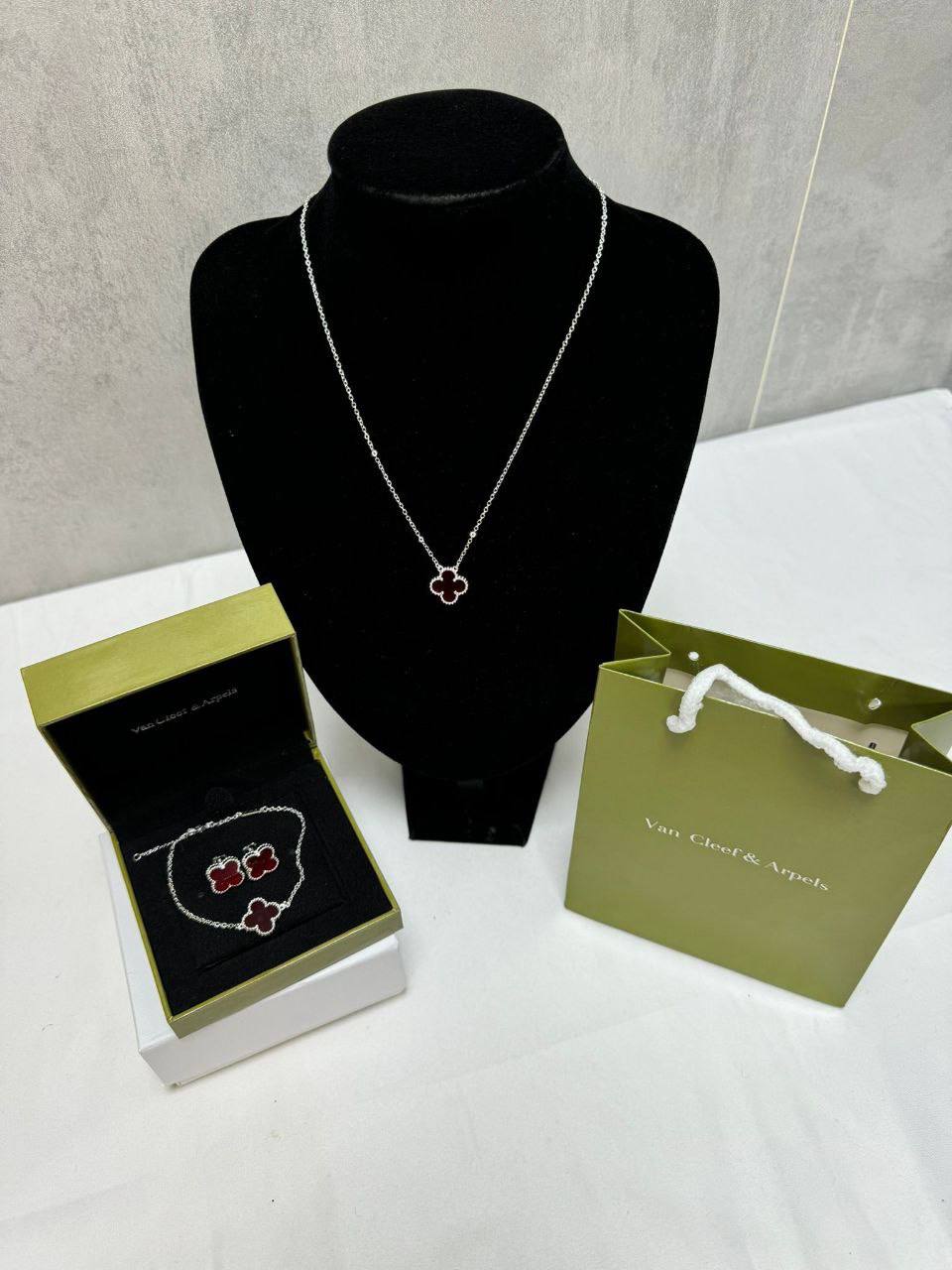Van Cleef & Arpels Alhambra Carnelian Silver Necklace & Earrings & Bracelet Set Womens UK Reps AAA Quality
