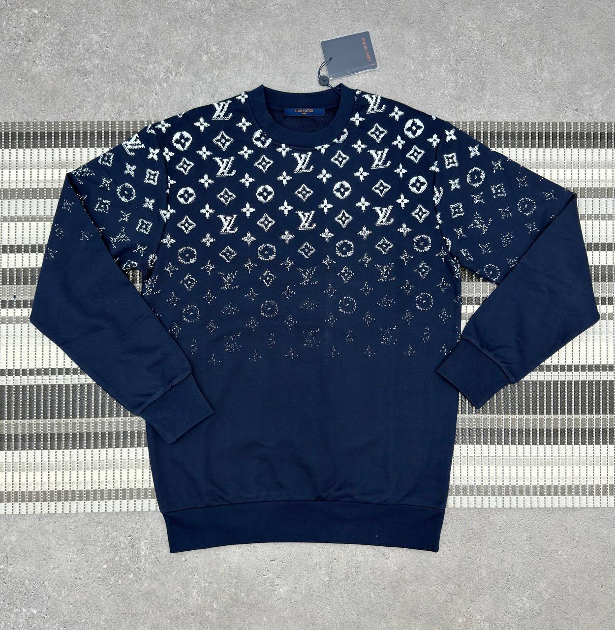 Louis Vuitton Gradient Cotton Crewneck Monogram Ready to Wear Jumpers Mens in Multiple Colors Best Sale UK Reps AAA Quality