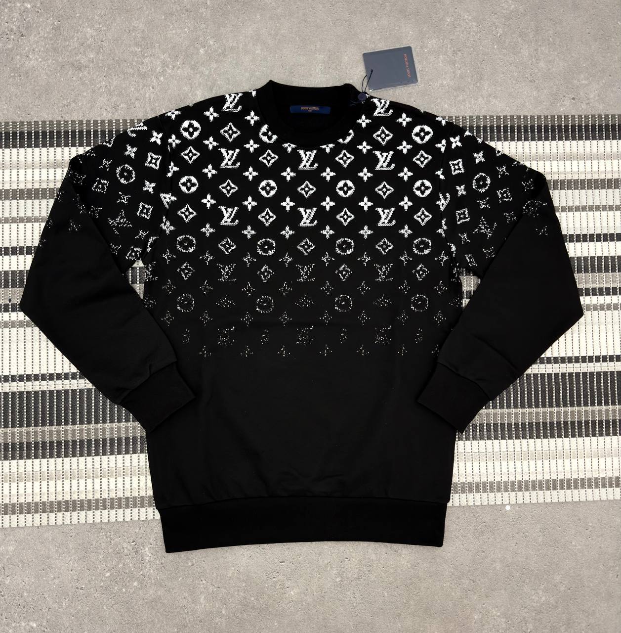 Louis Vuitton Gradient Cotton Crewneck Monogram Ready to Wear Jumpers Mens in Multiple Colors Best Sale UK Reps AAA Quality