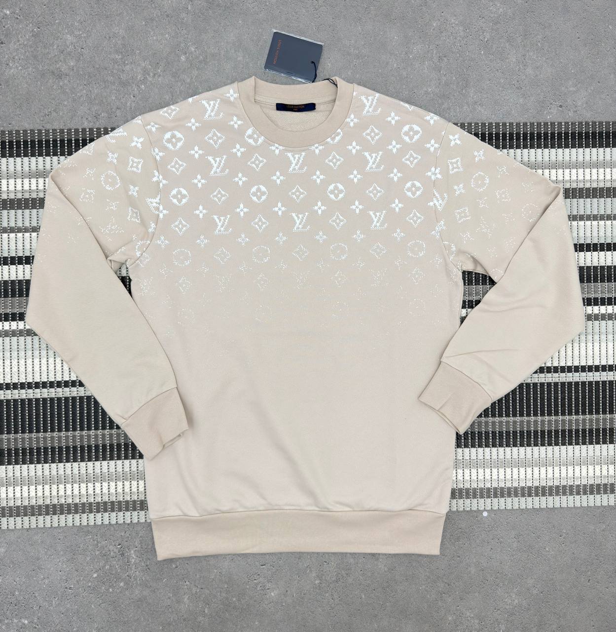 Louis Vuitton Gradient Cotton Crewneck Monogram Ready to Wear Jumpers Mens in Multiple Colors Best Sale UK Reps AAA Quality