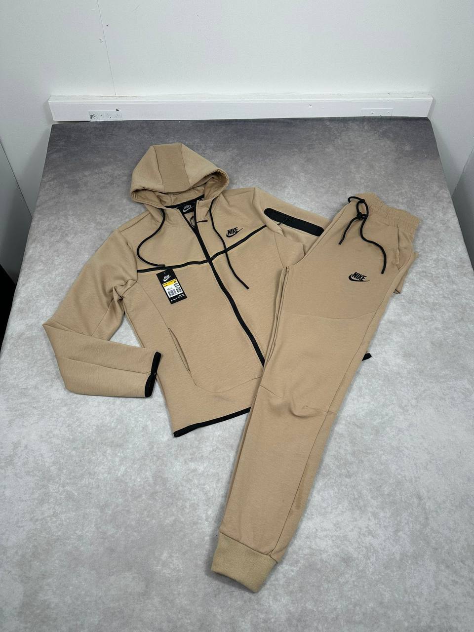 Nike Tech Fleece Windrunner Hooded Logo Tracksuits Mens in Multiple Colors Best Sale UK Reps AAA Quality