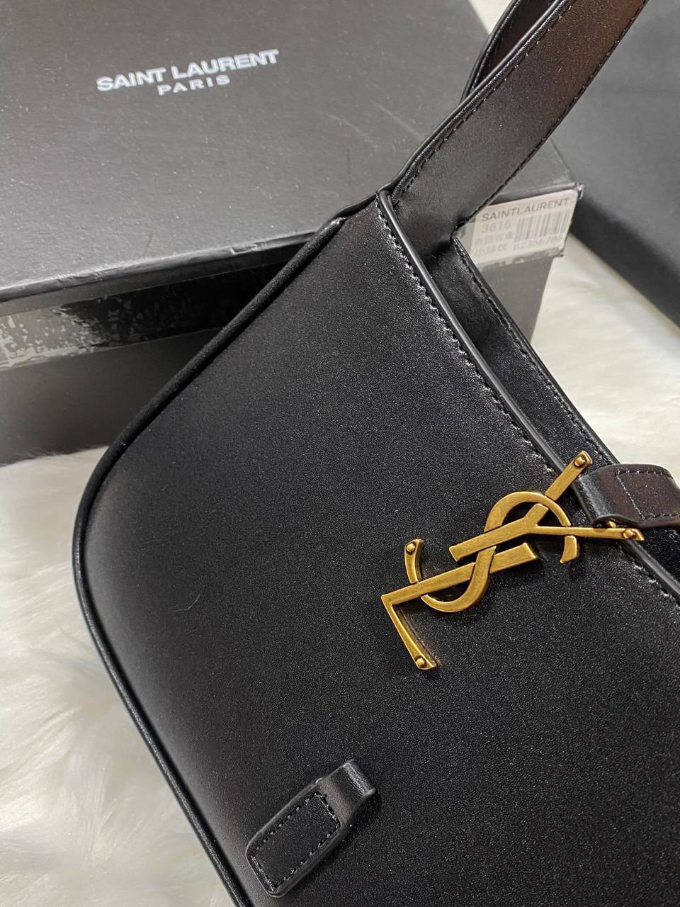 Saint Laurent Hobo Womens Bag Black UK Reps AAA Quality