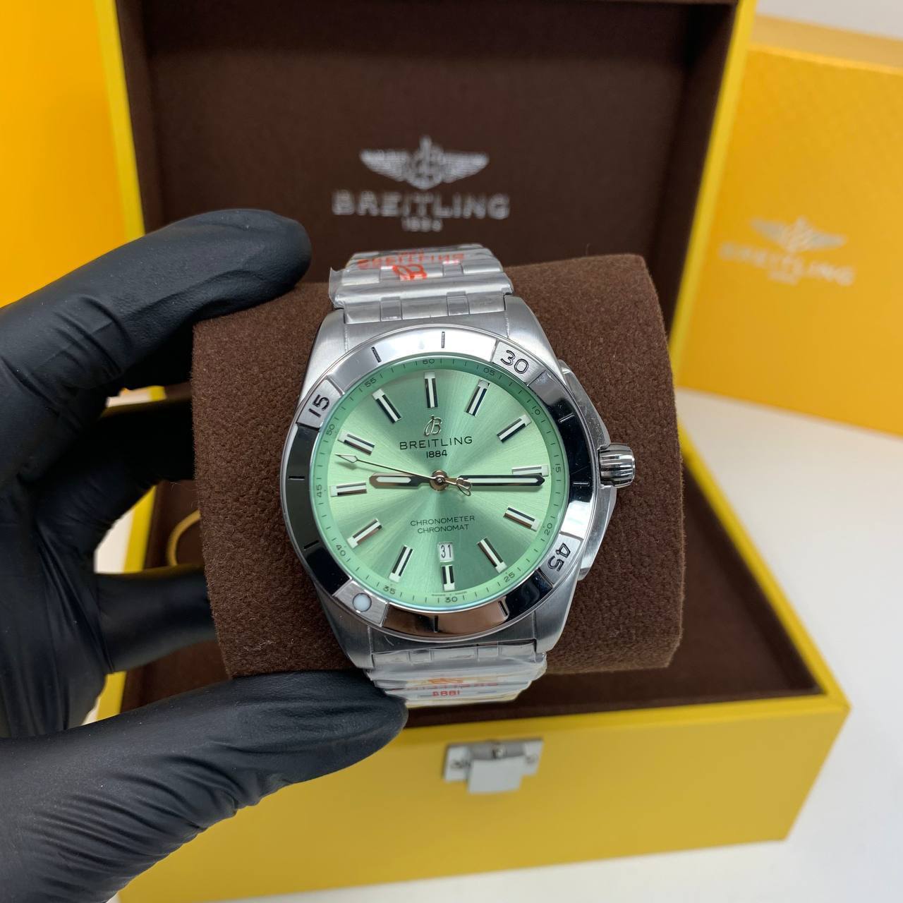 Breitling Chronomat Automatic Green Dial Mens Watch UK Reps AAA Quality