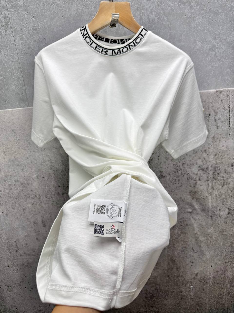 Moncler Logo-Collar T-Shirts Mens in 2 Colors Best Sale UK Reps AAA Quality