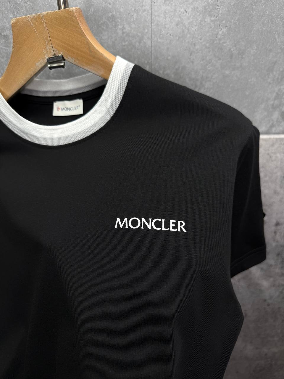 Moncler Logo on Chest Print T-Shirt Mens in 2 Colors Best Sale UK Reps AAA Quality