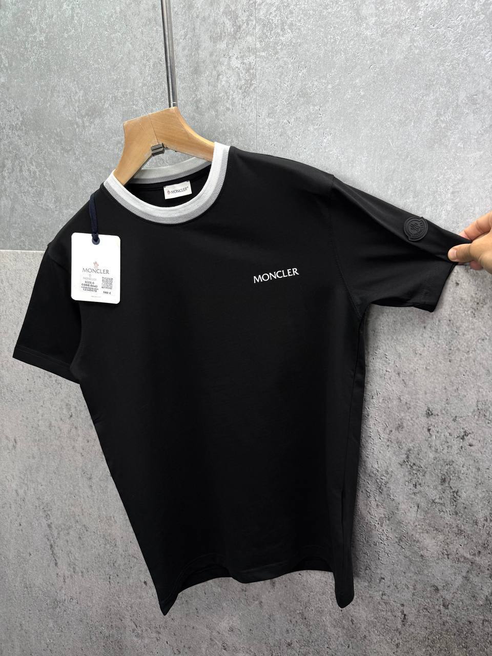 Moncler Logo on Chest Print T-Shirt Mens in 2 Colors Best Sale UK Reps AAA Quality