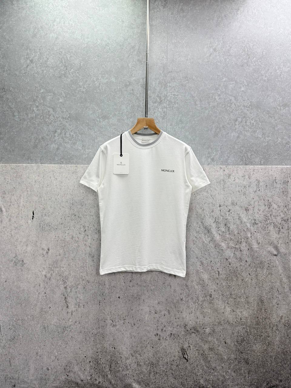 Moncler Logo on Chest Print T-Shirt Mens in 2 Colors Best Sale UK Reps AAA Quality