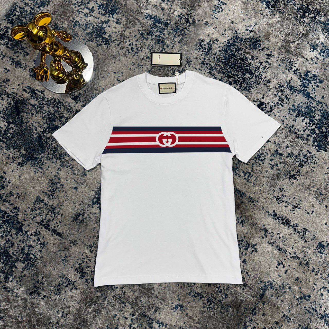 Gucci G Stripe Graphic Logo T-Shirt UK Reps AAA Quality