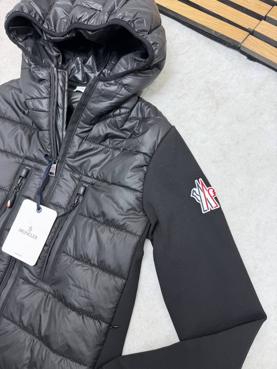 Moncler Hybrid Padded Jacket in 2 Colors UK Reps AAA Quality