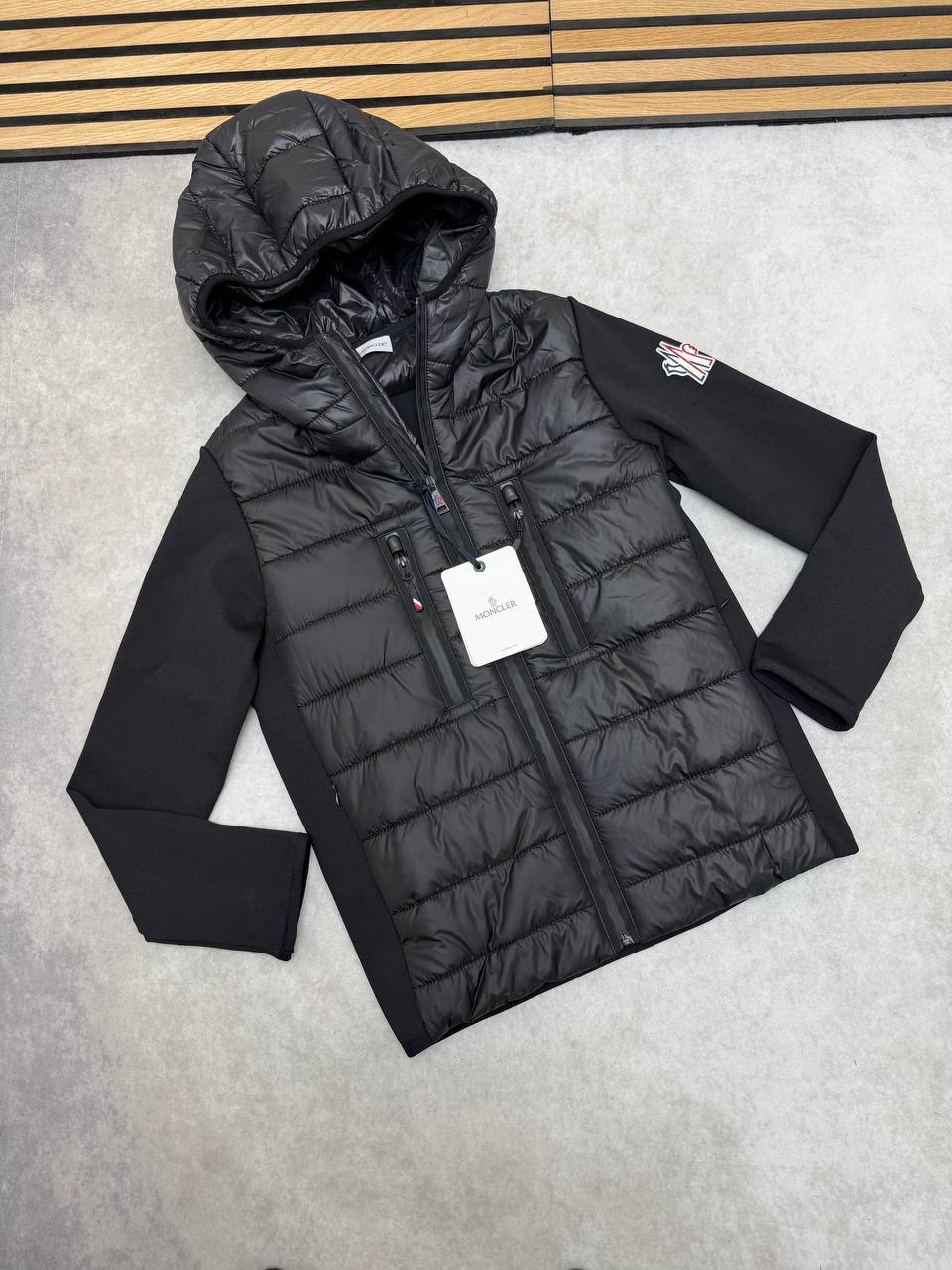 Moncler Hybrid Padded Jacket in 2 Colors UK Reps AAA Quality