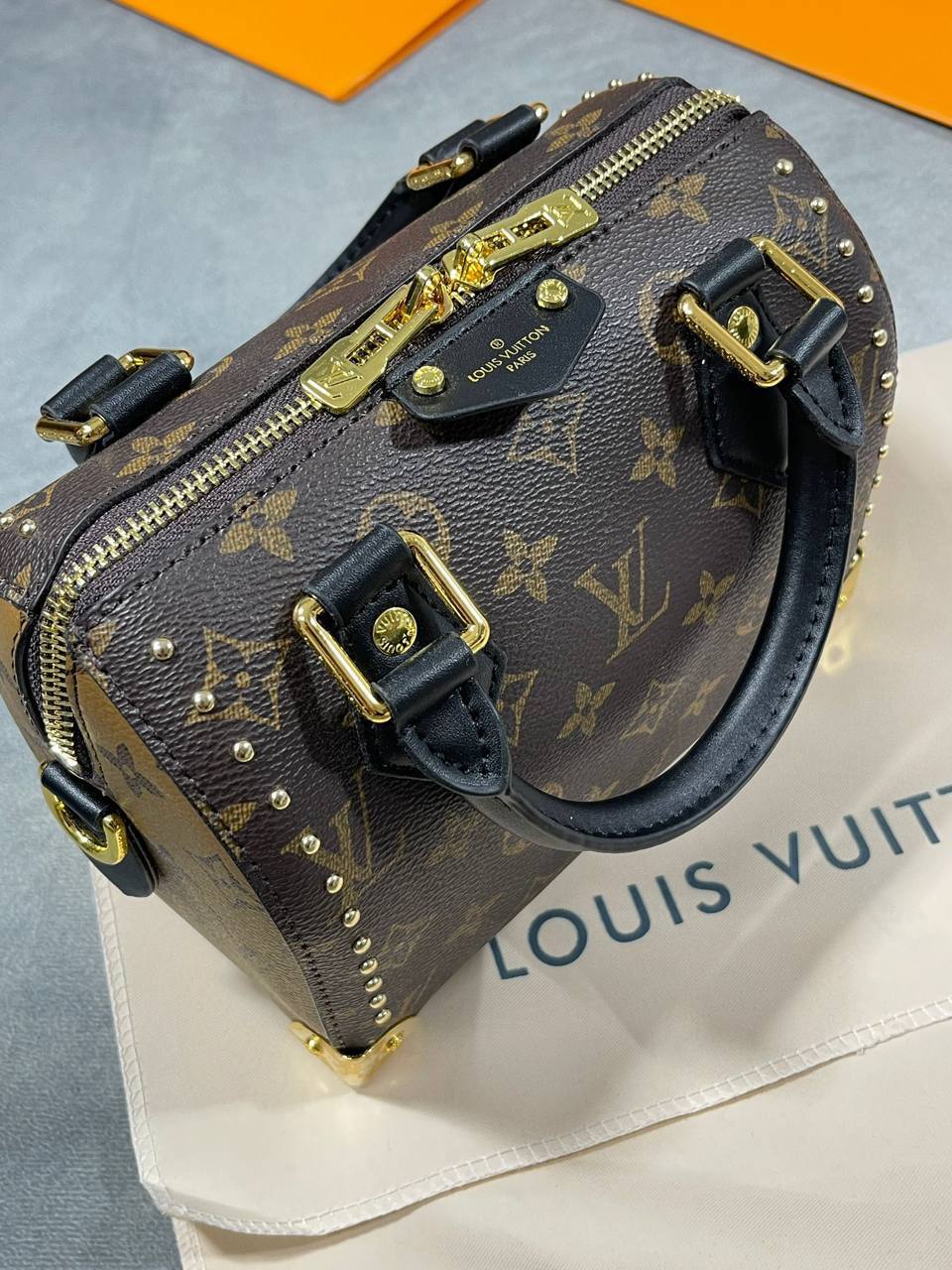 Louis Vuitton Speedy Trunk Womens Bag UK Reps AAA Quality