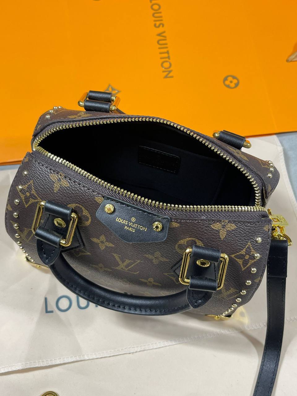 Louis Vuitton Speedy Trunk Womens Bag UK Reps AAA Quality
