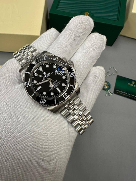 Rolex Submariner Date Black Dial / Jubilee Mens Watch UK Reps AAA Quality