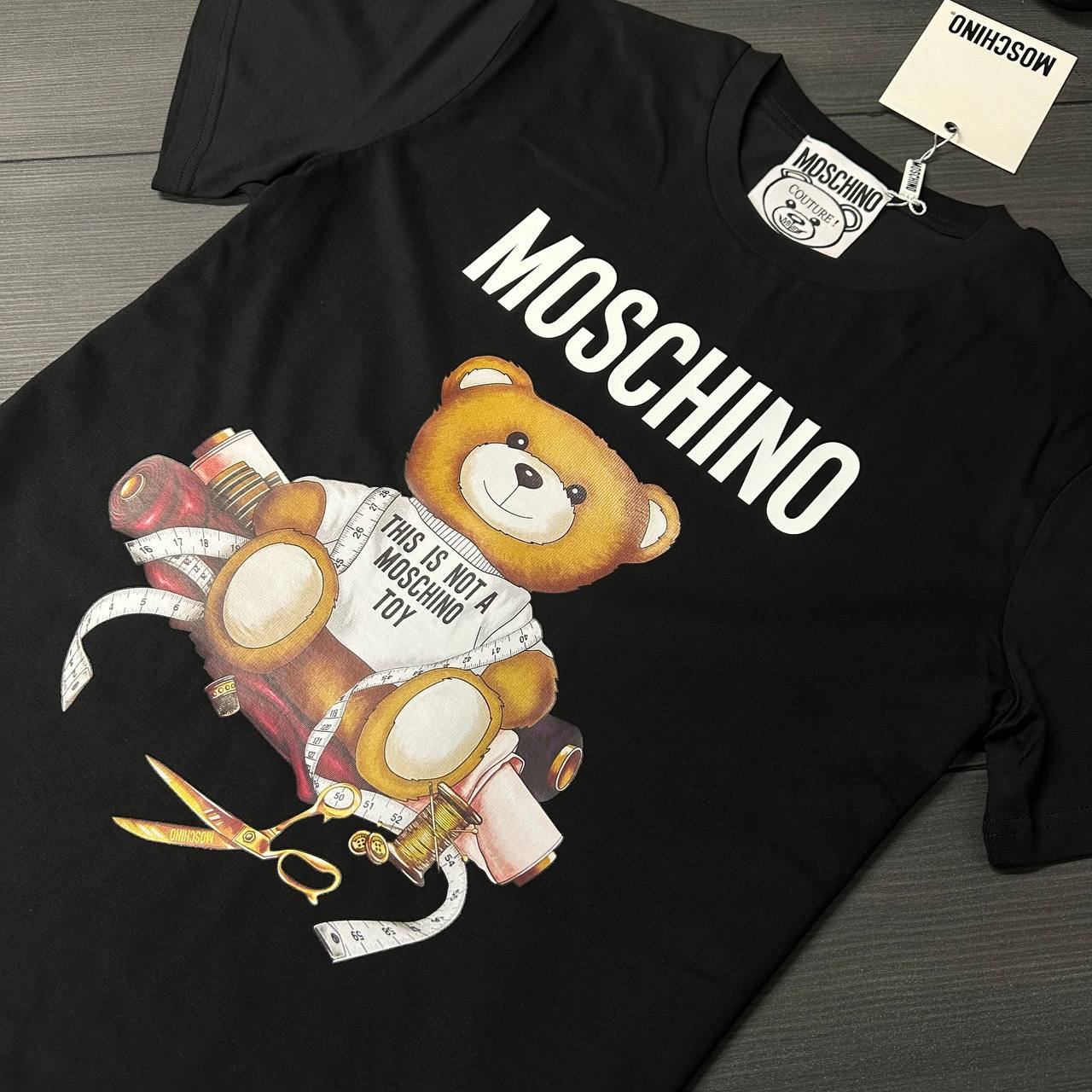 Moschino Sartorial Teddy Cotton T-Shirts in 2 Colors UK Reps AAA Quality
