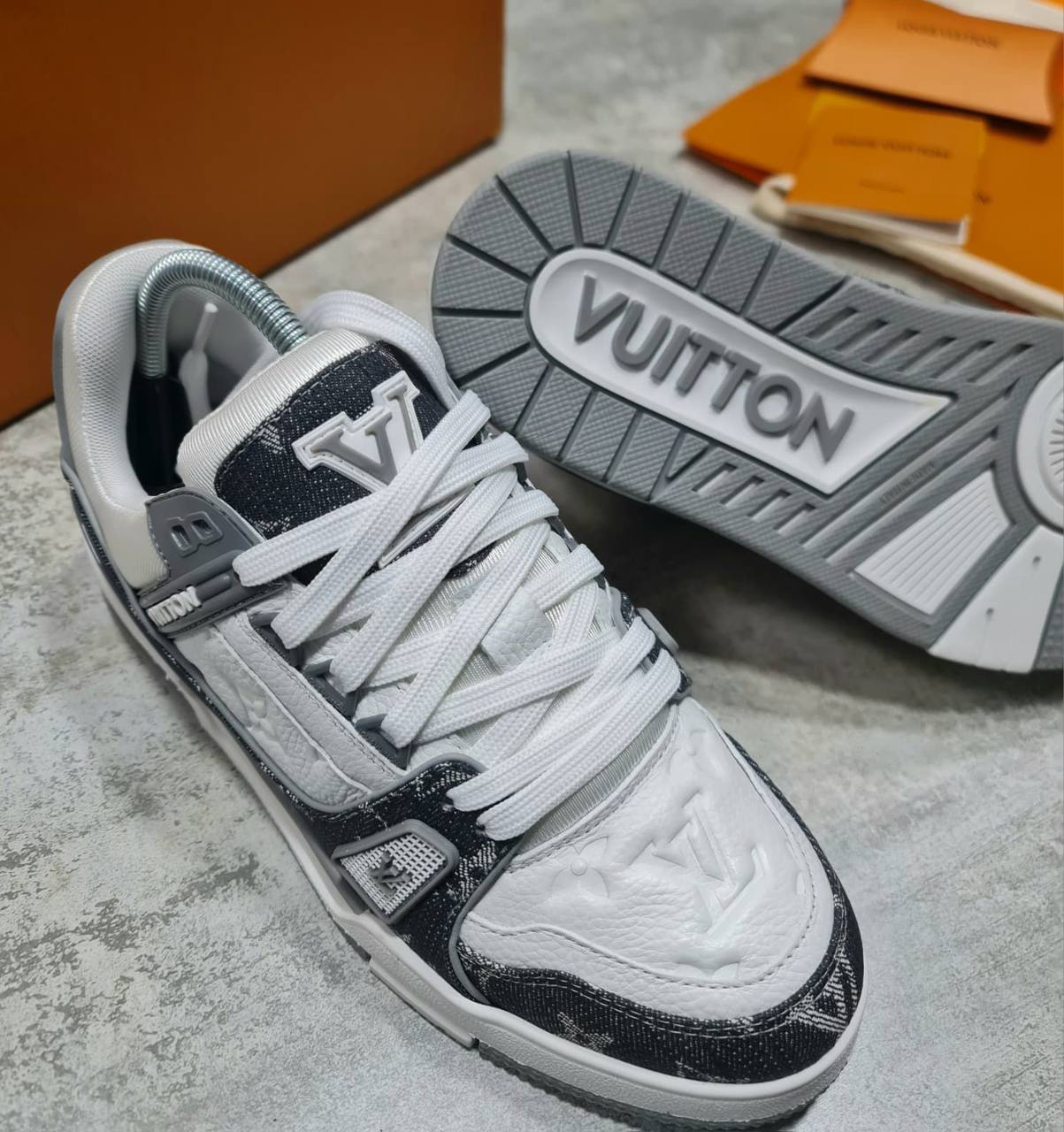 Louis Vuitton LV Trainer Low Signature Grey/White Mens UK Reps AAA Quality