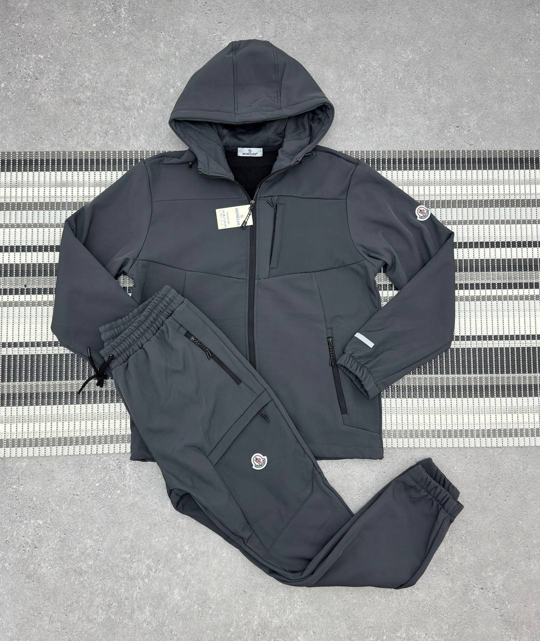 Moncler Ultimate Comfort Hooded Softshell Tracksuit with Badge Mens in Multiple Colors Best Sale UK Reps AAA Quality