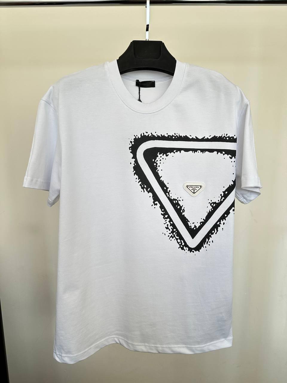Prada Logo Round Neck Classic Men's T-Shirts in 2 Colors Best Sale UK Reps AAA Quality