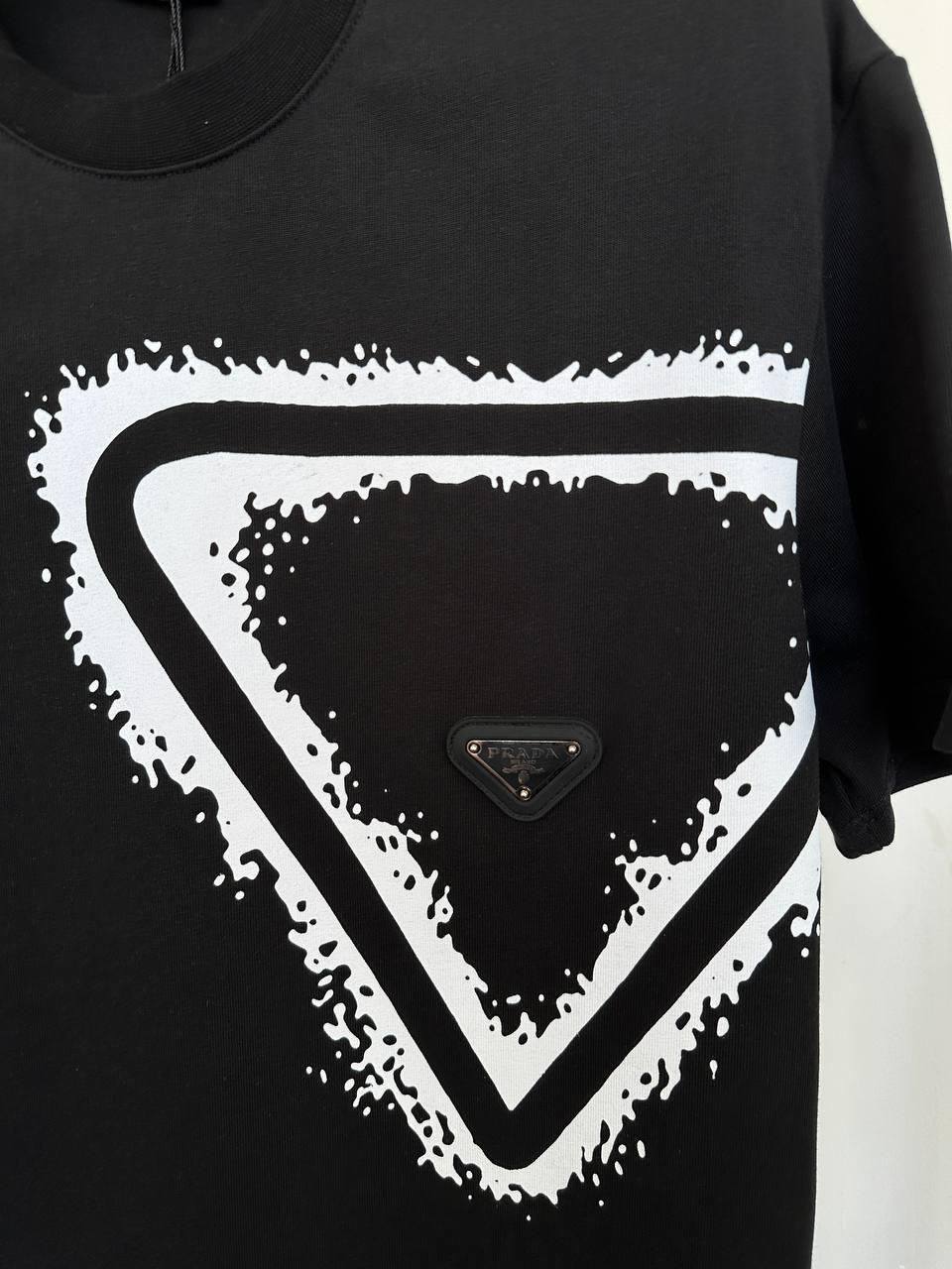 Prada Logo Round Neck Classic Men's T-Shirts in 2 Colors Best Sale UK Reps AAA Quality