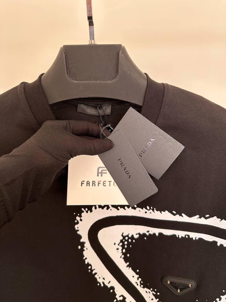 Prada Logo Round Neck Classic Men's T-Shirts in 2 Colors Best Sale UK Reps AAA Quality
