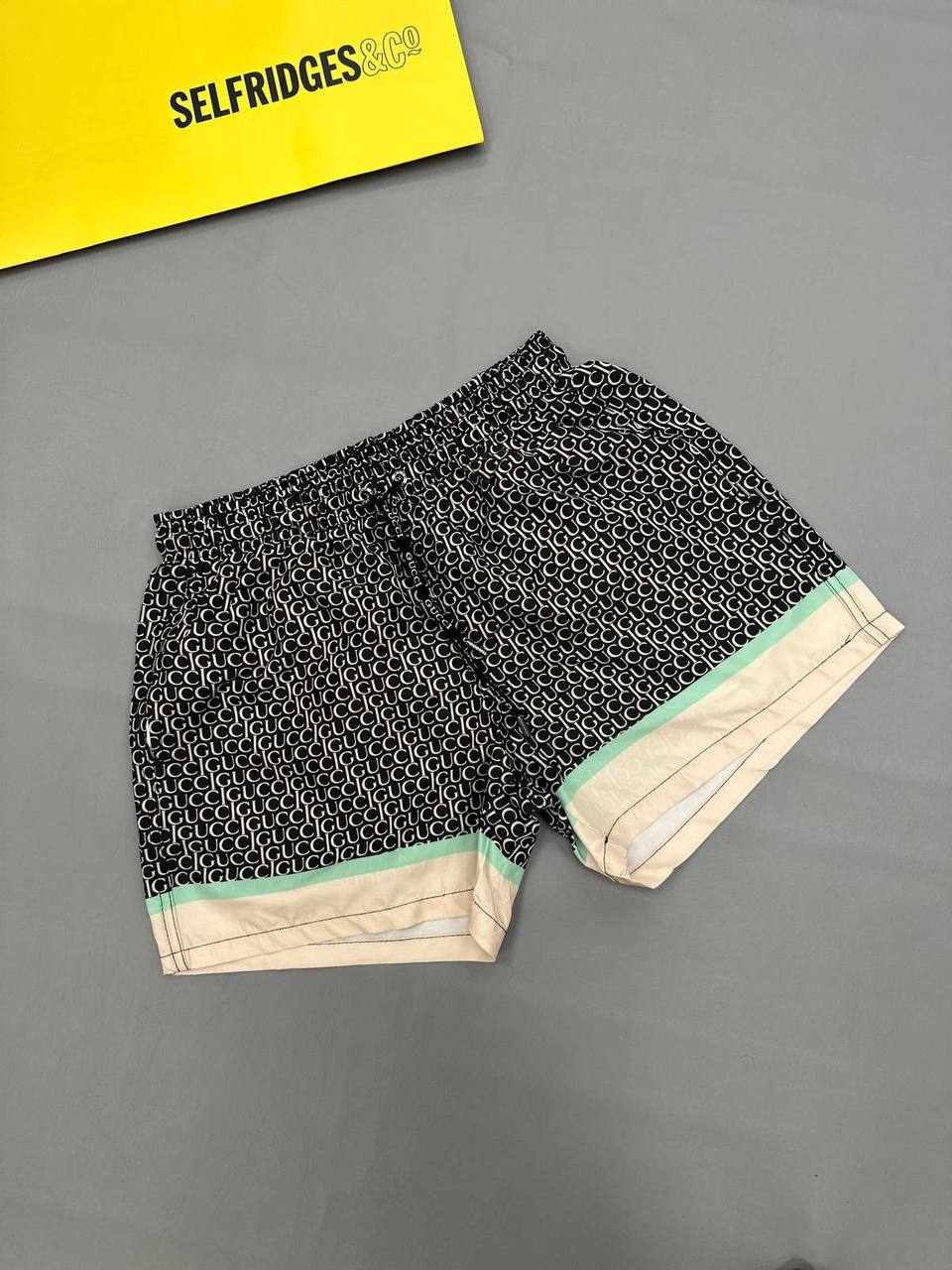 Gucci Geometric Logo Shorts in Black & Cream Mens UK Reps AAA Quality