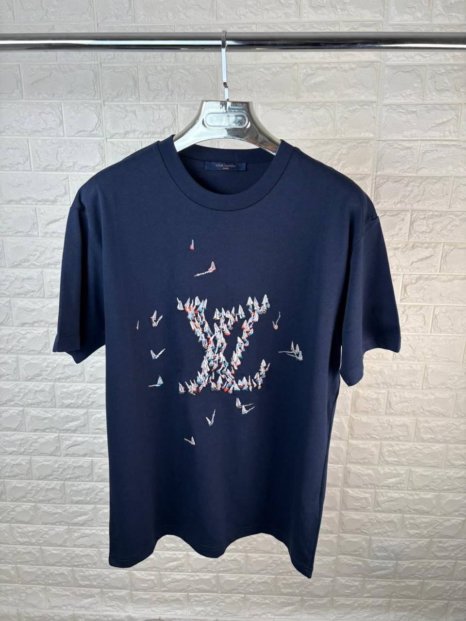 Louis Vuitton LV Early Autumn Series Motif T-Shirts Mens in Multiple UK Reps AAA Quality