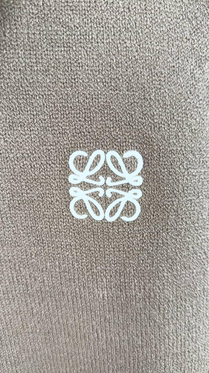Loewe Anagram Chest Logo Round Neck Mens Jumpers in 2 Colors Best Sale UK Reps AAA Quality