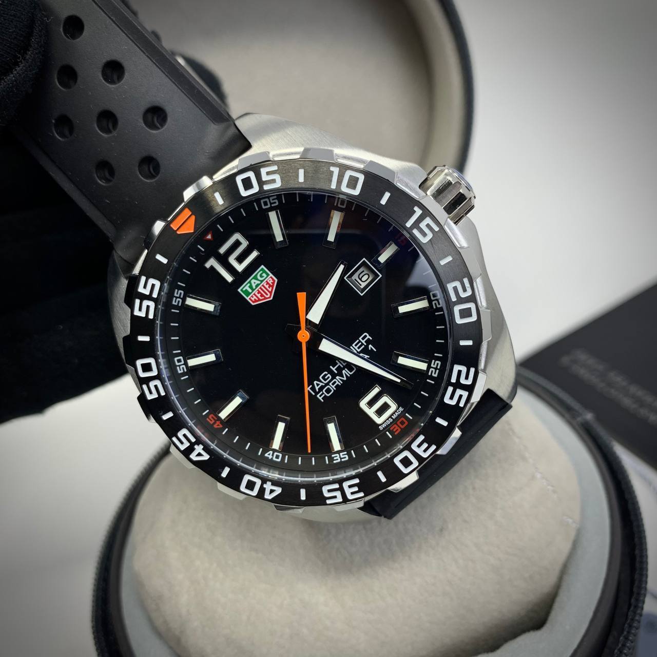 Tag Heuer Formula 1 Black Dial & Black Rubber Strap Mens Watches Best Sale UK Reps AAA Quality