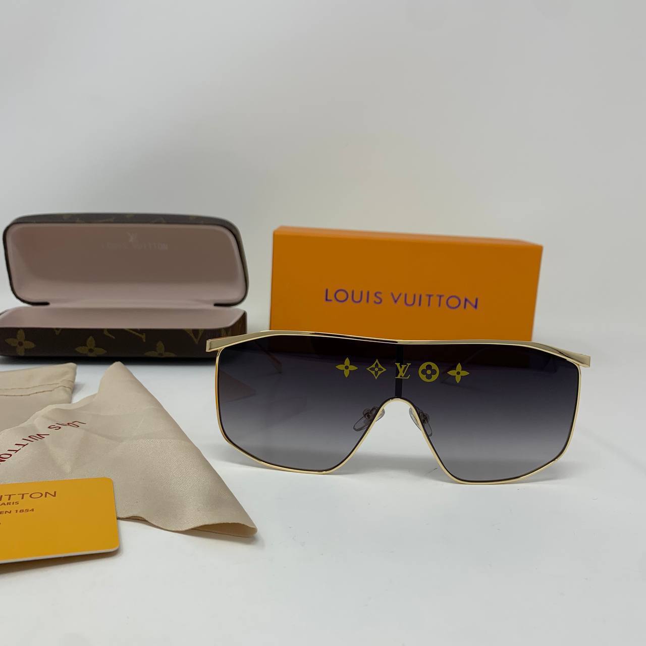 Louis Vuitton LV Mask Shield Sunglasses Mens UK Reps AAA Quality