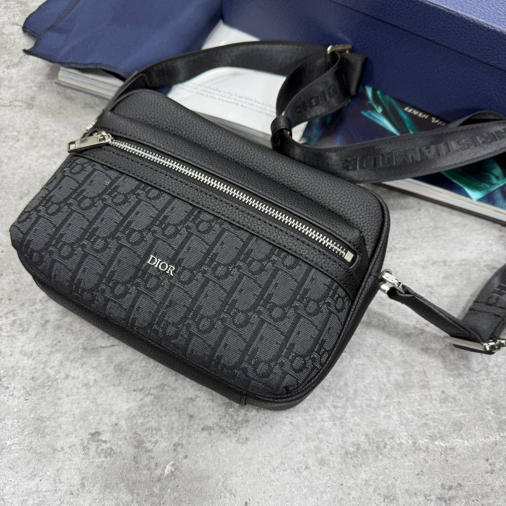 Christian Dior Men's Rider 2.0 Zipped Messenger Black Oblique Jacquard Bag UK Reps AAA Quality