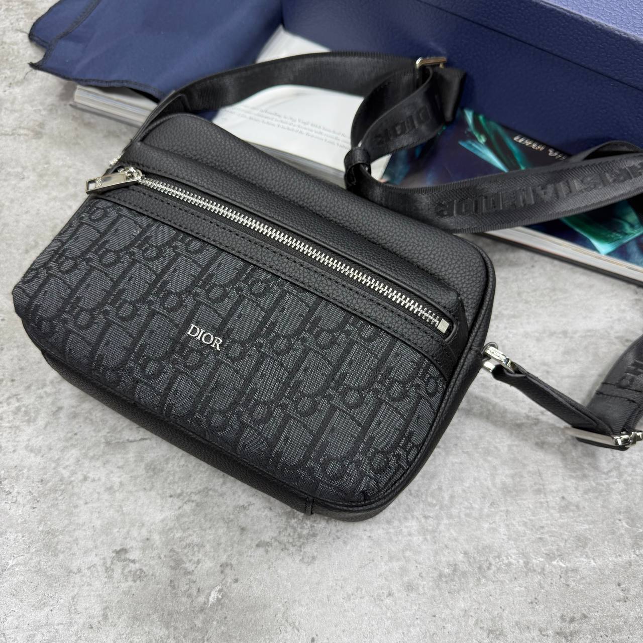 Christian Dior Men's Rider 2.0 Zipped Messenger Black Oblique Jacquard Bag UK Reps AAA Quality