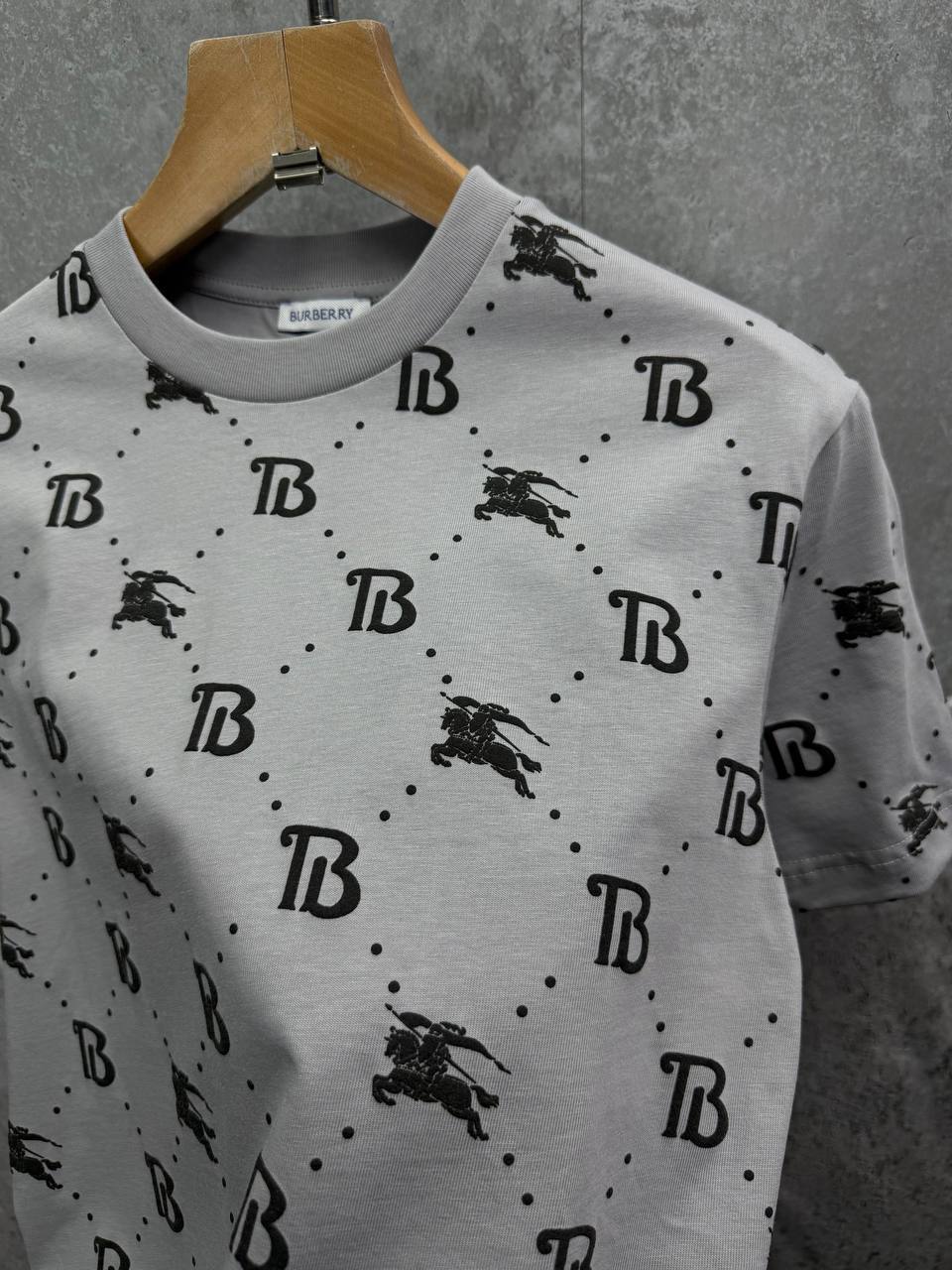 Burberry Monogram Print Mens T-Shirt in 2 Colors Best Sale UK Reps AAA Quality