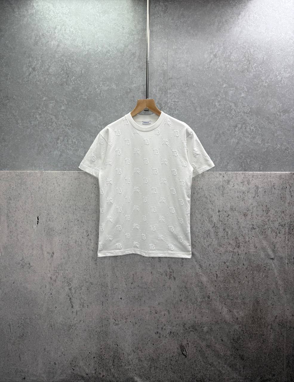 Burberry Monogram Print Mens T-Shirt in 2 Colors Best Sale UK Reps AAA Quality