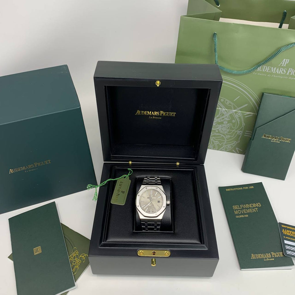 Audemars Piguet Royal Oak Silver Dial Mens Watch Best Sale UK Reps