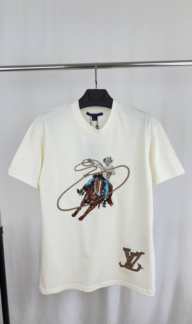 Louis Vuitton Graphic T-Shirts in 2 Colors UK Reps AAA Quality