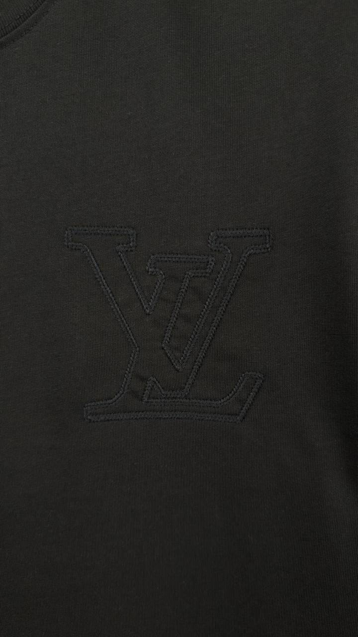 Louis Vuitton LV T-Shirts in 2 Colors Mens UK Reps AAA Quality