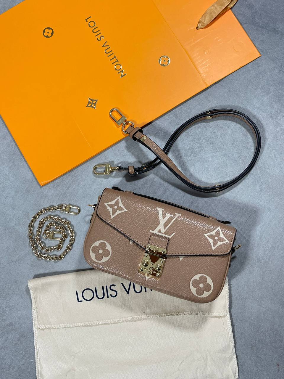 Louis Vuitton Pochette Monogram Bags Womens UK Reps AAA Quality